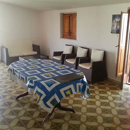 Holiday home Villino Al Poggio Di Guardia